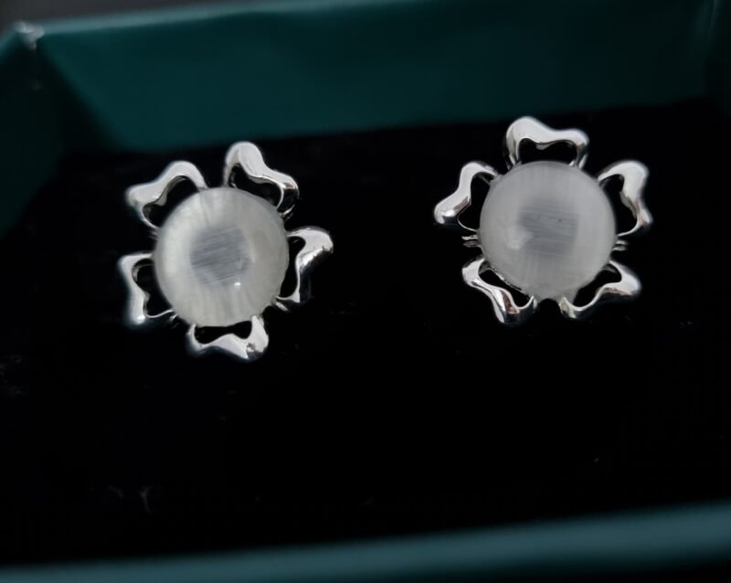 316 stainless steel flower studs - Image 4