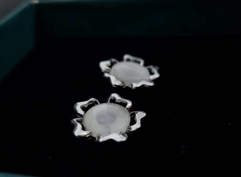 316 stainless steel flower studs - Image 2