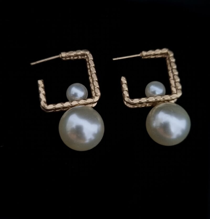 304 stainless steel hanging pearl earrings - Image 3