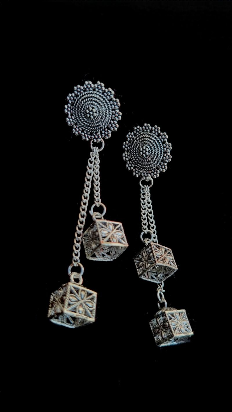 Oxidised dangler - Image 2