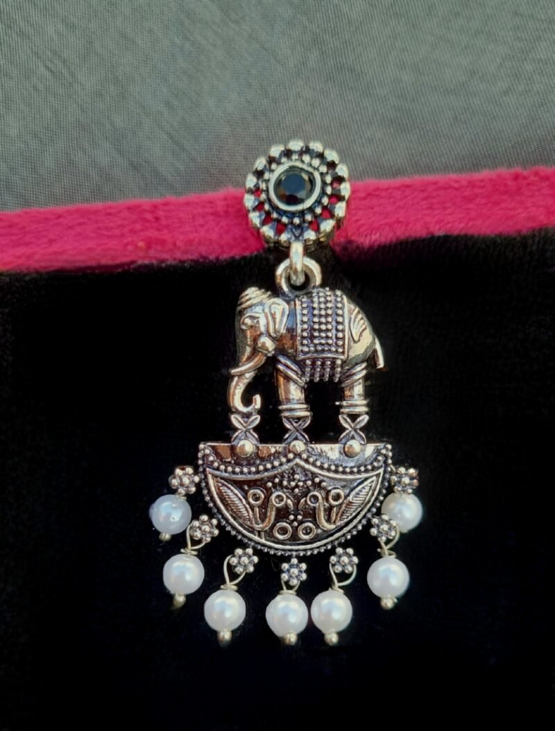 Elephant silver replica earrings - Image 2